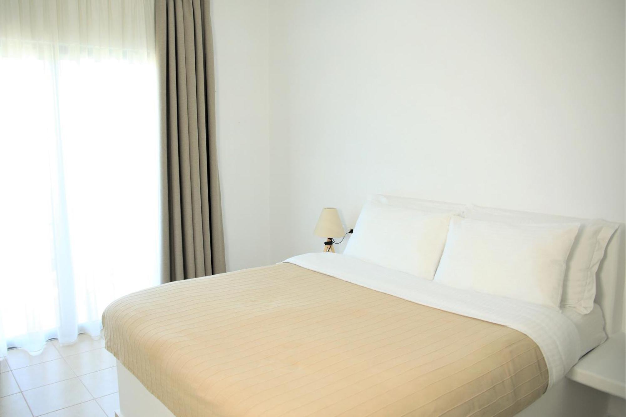 Harmony Hotel Sarandë Exterior foto